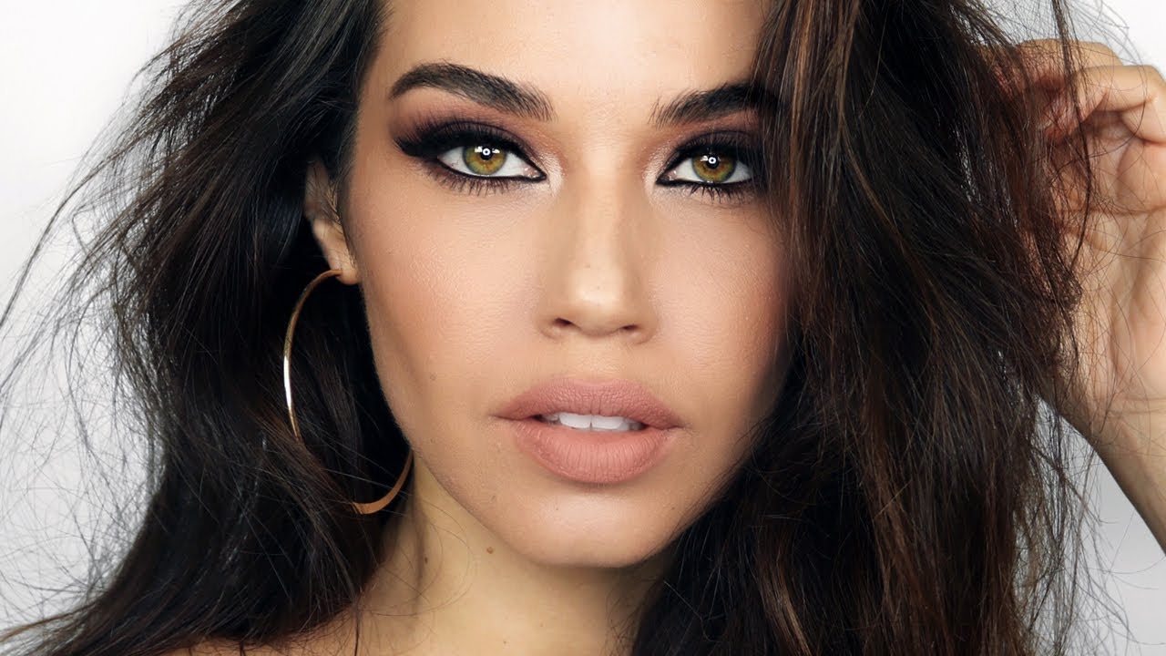 GIGI HADID x MAYBELLINE Makeup Collection | Eman