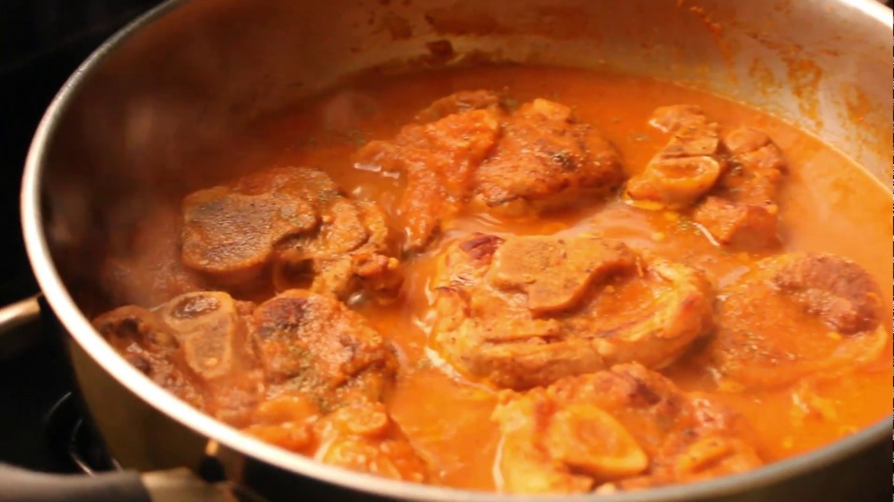 Codillo De🐷Cerdo En Salsa De Chile De Árbol 😋 - YouTube