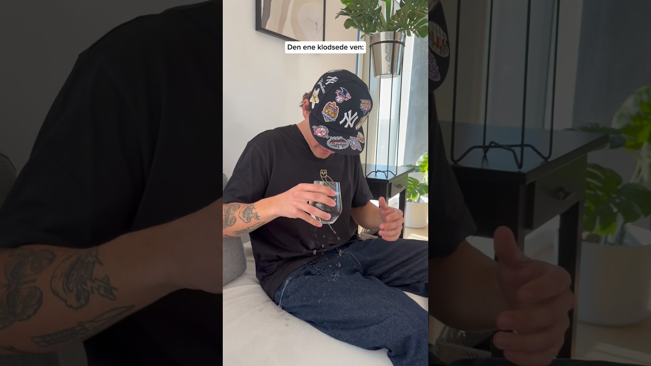 Den ene klodsede ven 😭😭