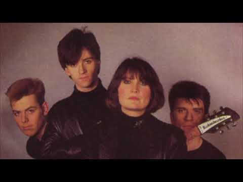 Sandie Shaw and The Smiths - I Don't Owe You Anything (1984)