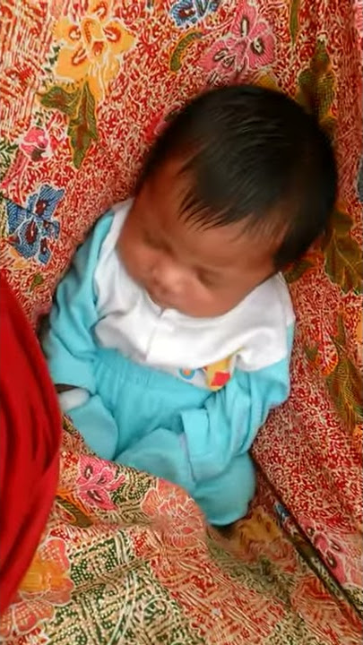 Che Harraz Rafiqi (Kain Batik Mama Pun Boleh Jadi Buai Harraz Tido) Time Harraz Umur 3Minggu
