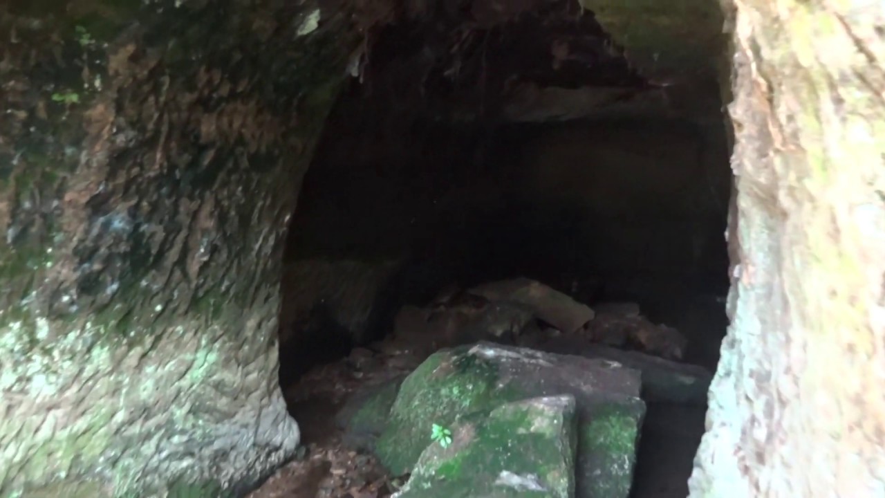 Zajímavý SKALNÍ BYT, dnes i se silným pramenem - Zahrádky u České Lípy, za býv. pivovarem u lávky