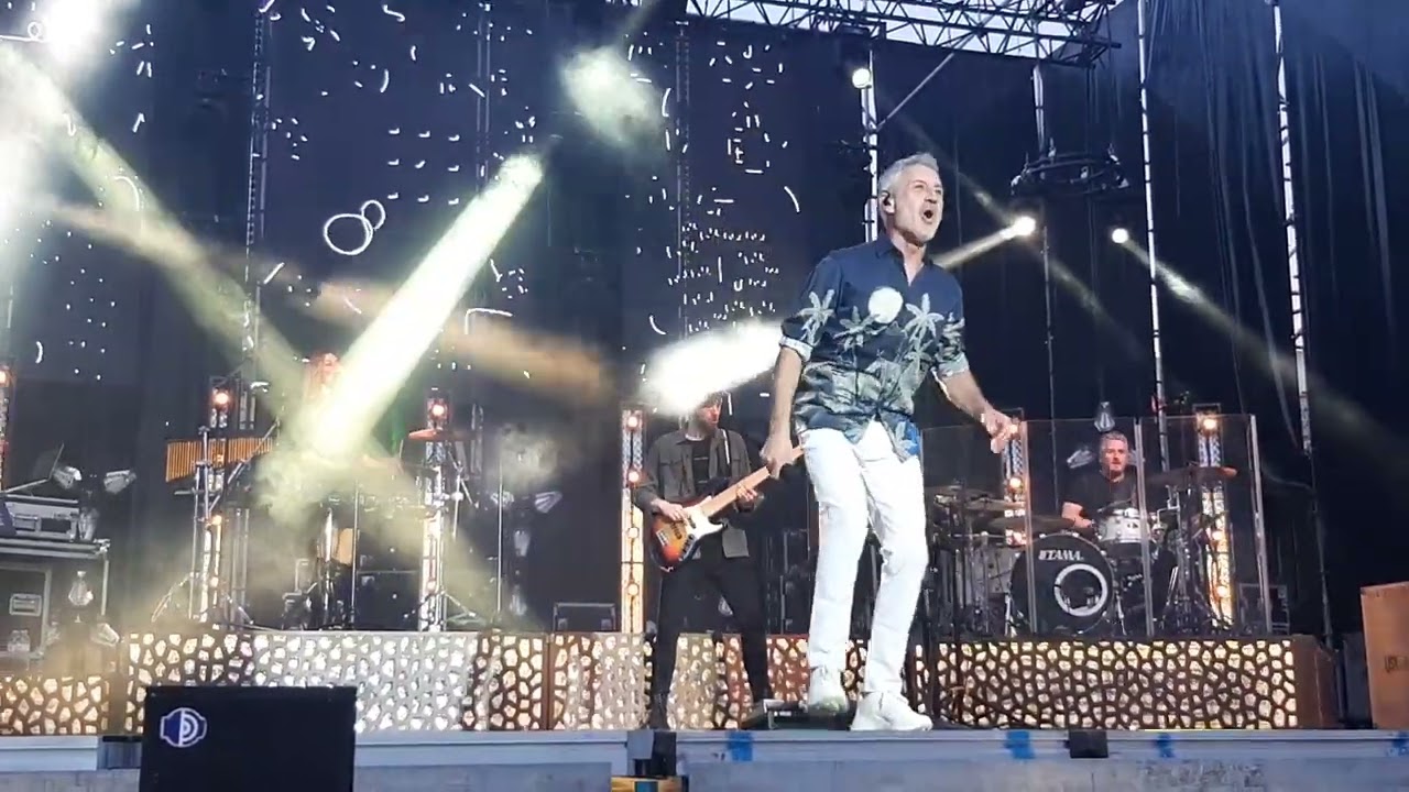 SERGIO DALMA EN DIRECTO EN PUERTOLLANO, 30-05-22. Comienzo del concierto