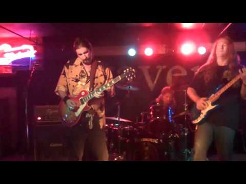 ROADHORSE LIVE 440 Max Wedge at The Raven Worceste...