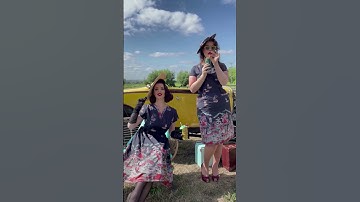 POV: You and your bestie understood the assignment 📸