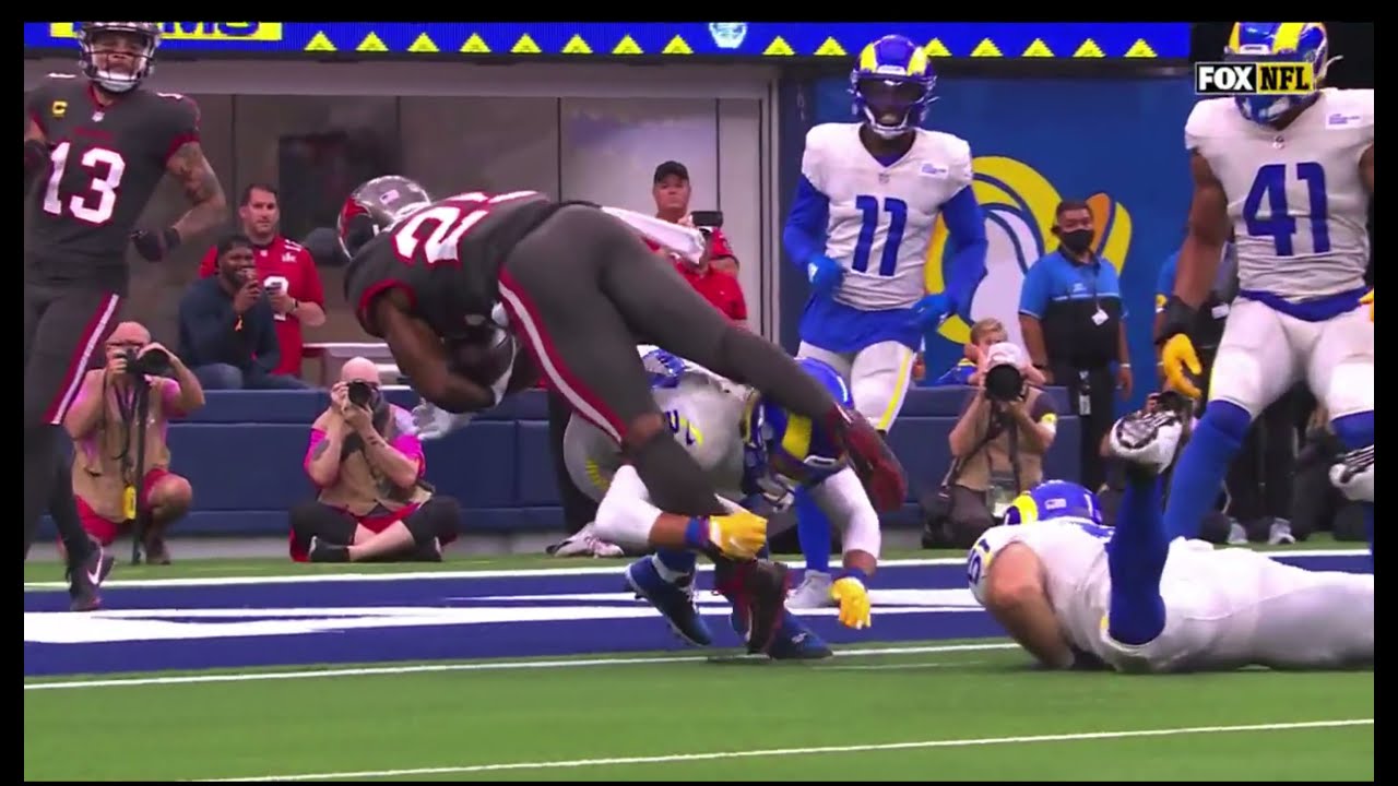 Giovanni Bernard Gets Knee Destroyed Diving For Touchdown Buccaneers vs Rams NFL