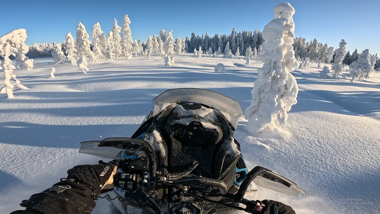 First time in pow with Lynx Commander RE 900 ACE Turbo R