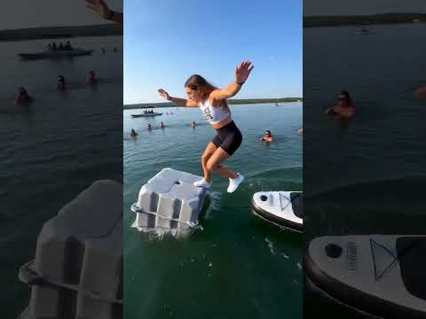 This girl balances very well on floating obstacles ❤️😱