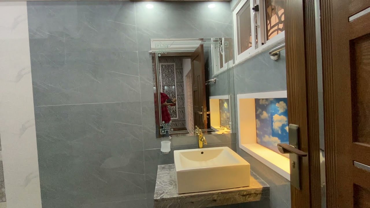 EXTRAORDINARY 10 Marla Brand New Designer House For Sale | DHA (Defence) Lahore | Pakistan