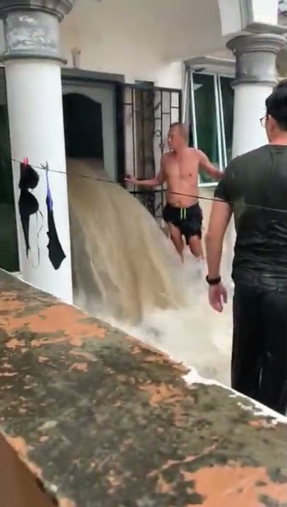HEBOH BANJIR DARI DALAM RUMAH
