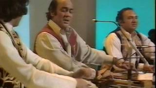 Mehdi Hassan Live   Mohabbat Karne Wale Kam Na Honge