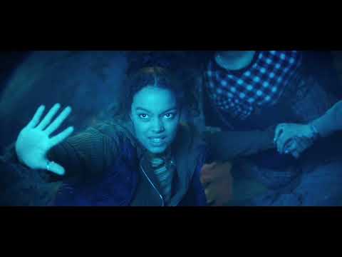 Hocus Pocus 2 (2022) - Becca, Izzy and Cassie VS. The Sanderson Sisters
