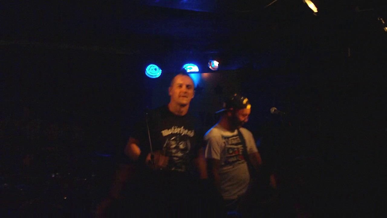 Jaksi Taksi   Ruce spojený