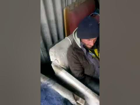 Алкаш спит - YouTube