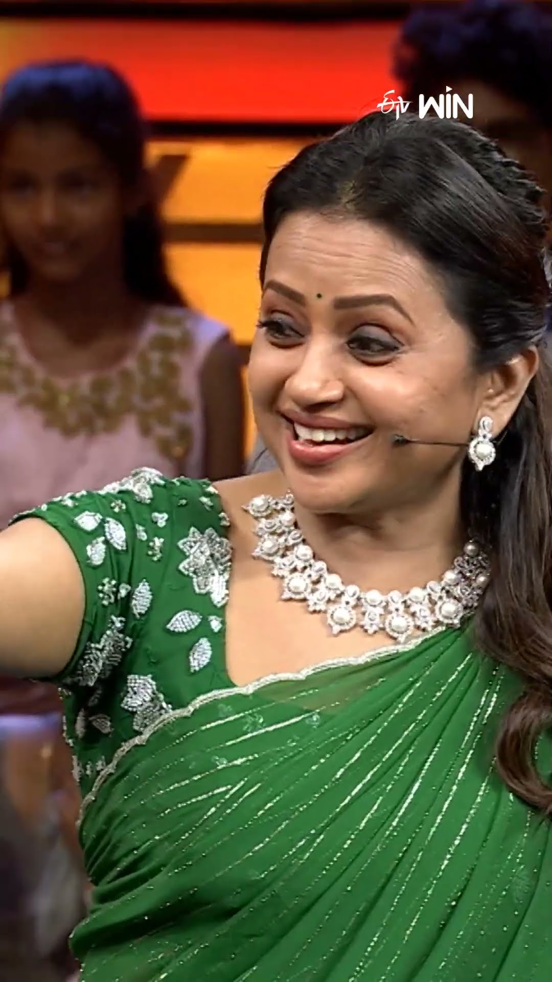 #shorts - Lungi ఎలా కట్టాలో ఈ వీడియో చూసి నేర్చుకోండి..! #SumaAdda #comedy #suma