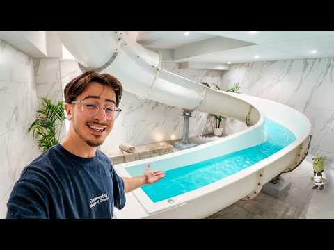 I tried a Love Hotel with a Slide!