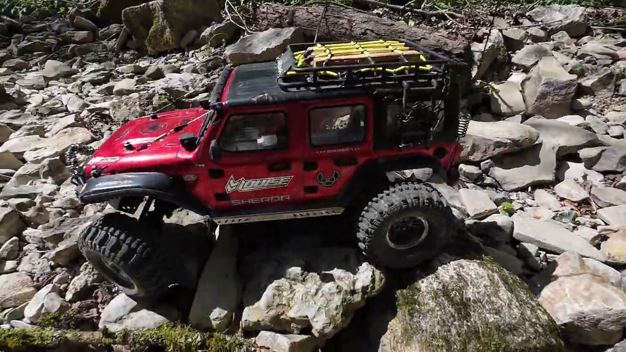 Trail Crawling - TRX4 Sport High Trail, Vanquish, Gmade Spider, Sherpa and more. Happy Easter :)
