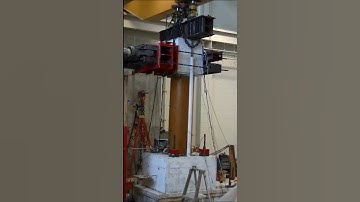 Composite column under cyclic torsion load