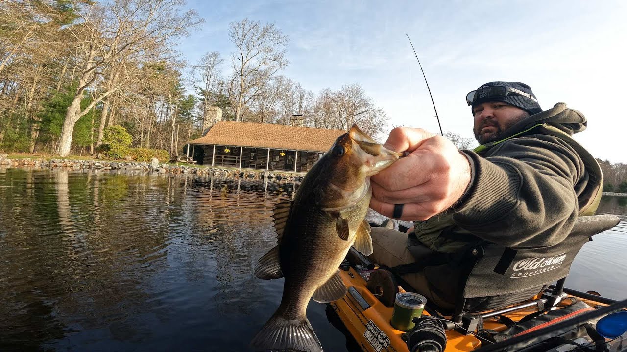 PRE-SPAWN LARGEMOUTH BASS FISHING!