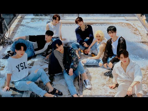 Stray Kids - CHILL [rus.sub/рус.саб]