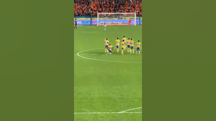 Apoel fans flashing pafos player as he takes pen !!!