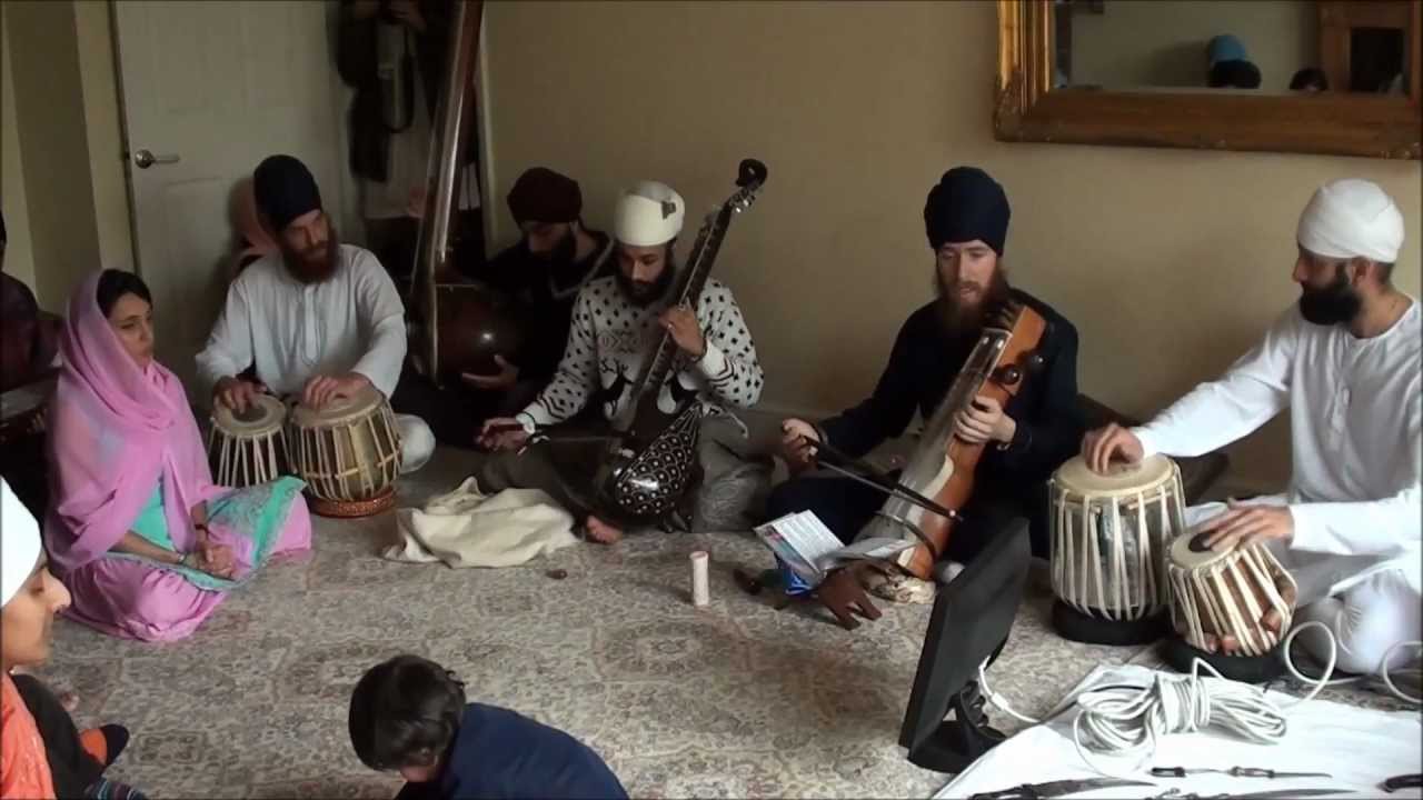 Gur Poorai Mairee Raakh Lee