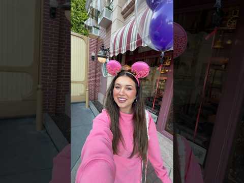 let’s go shopping at Disneyland!! 🐭