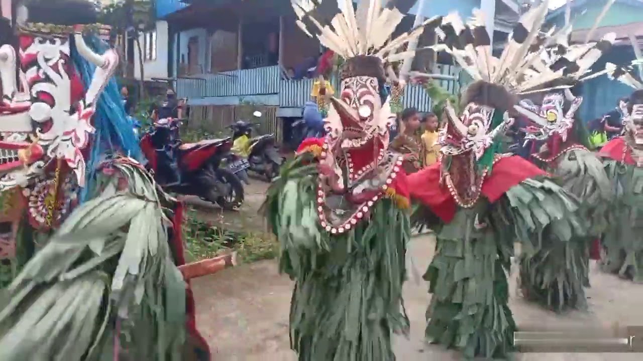 Acara hudoq kayoq Di ujoh bilang