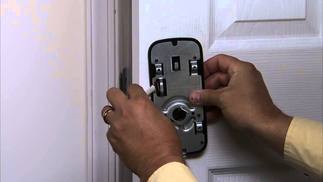 Yale Real Living Lever lock Installation -  Installing the Interior Mounting Plate 03