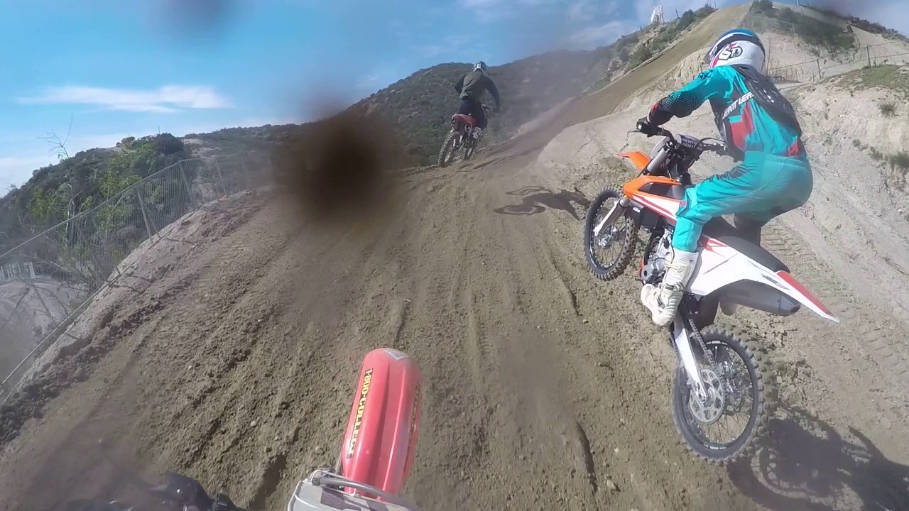 CR250 1996 года на гоночной трассе Глен Хелен