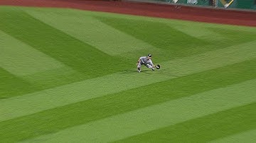 MIL@PIT: Aoki makes a tumbling grab on Inge