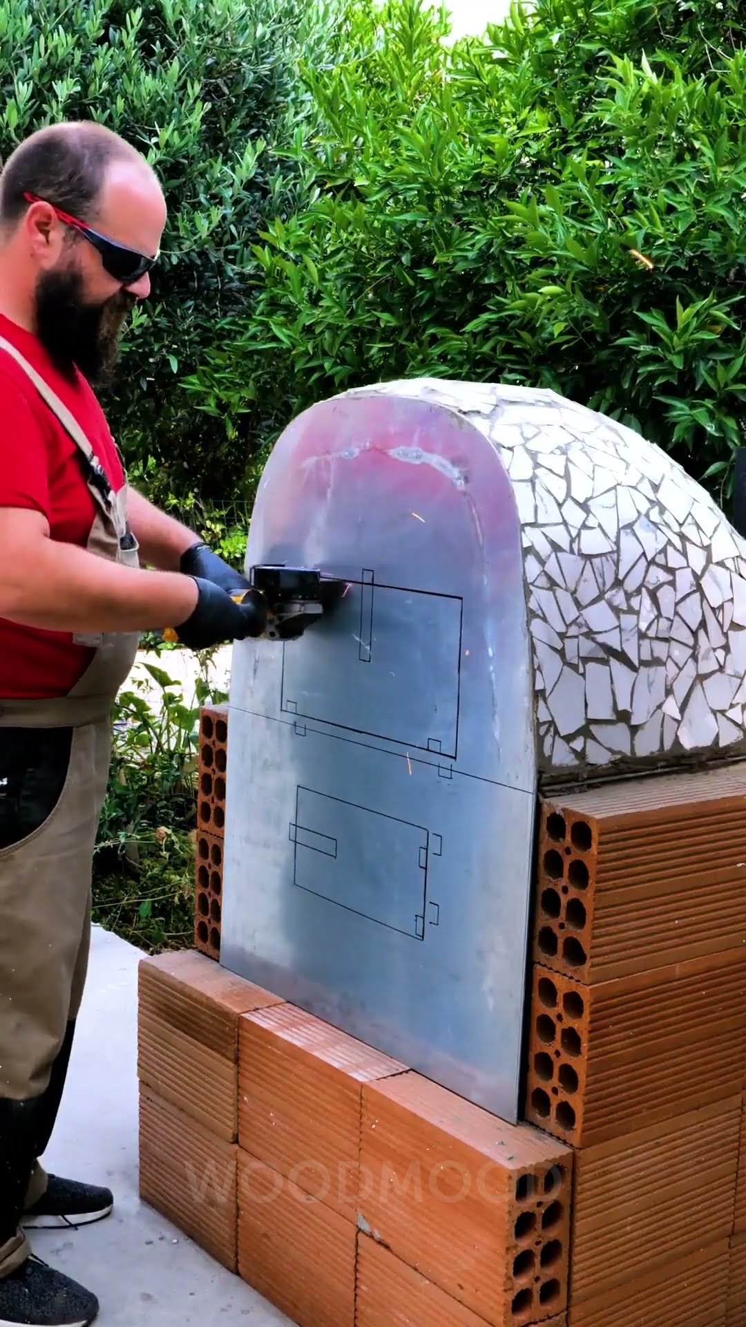 Turn Your Old Bathtub Into a Stylish Outdoor Stove! ??
