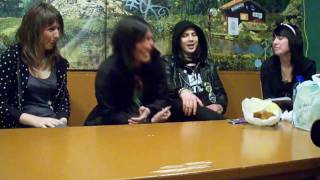 DUTCHSCENE.NL - Interview Escape The Fate (part 1)
