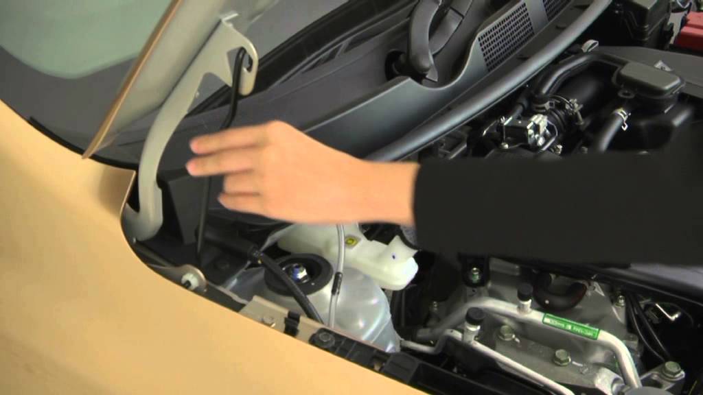 Panduan cara Membuka Kap Mesin Datsun Go Plus - YouTube