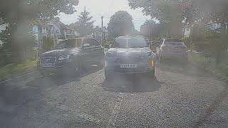 Drives on the Wrong Side to Jump the Queue ❌🚨👮‍♂️ KN65HWS