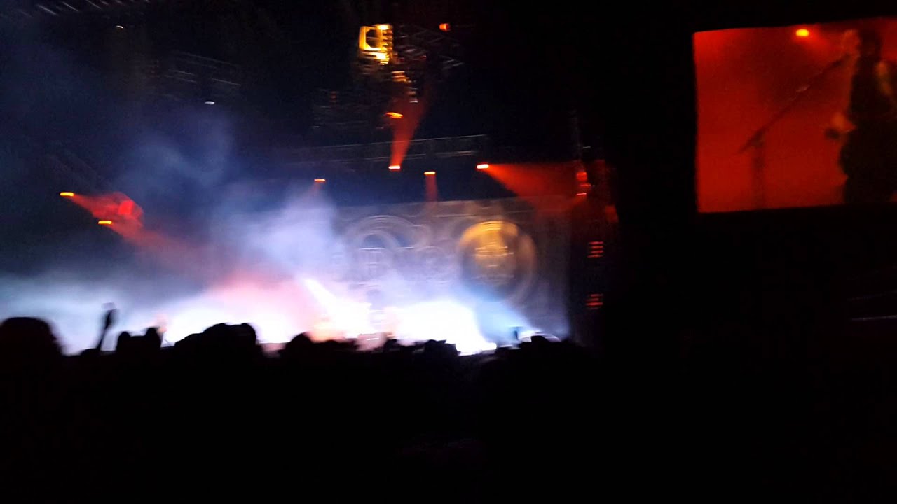 Carajo - Tracción a Sangre (Luna Park 14/06/2014)