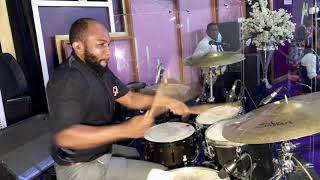 FRANK EDWARDS - OKAKA - LIVE PRAISE MEDLEY
