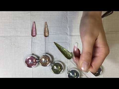 Glitters holo de la gamme Ritzy Nails