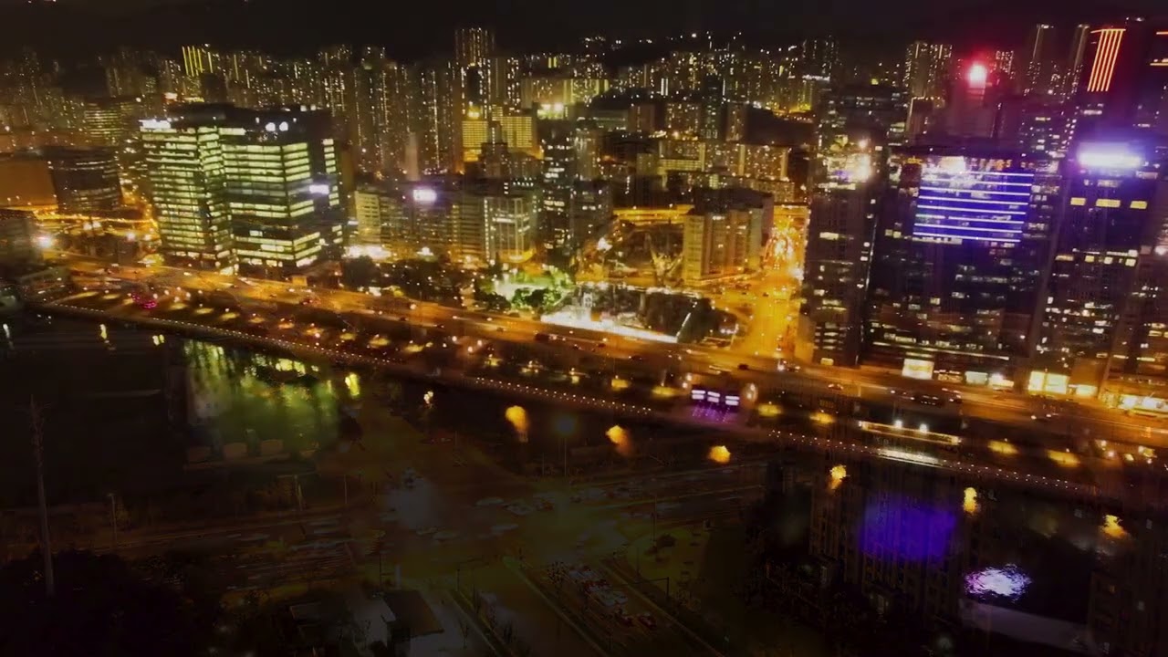 Город застыл в ожидании Мглы II.