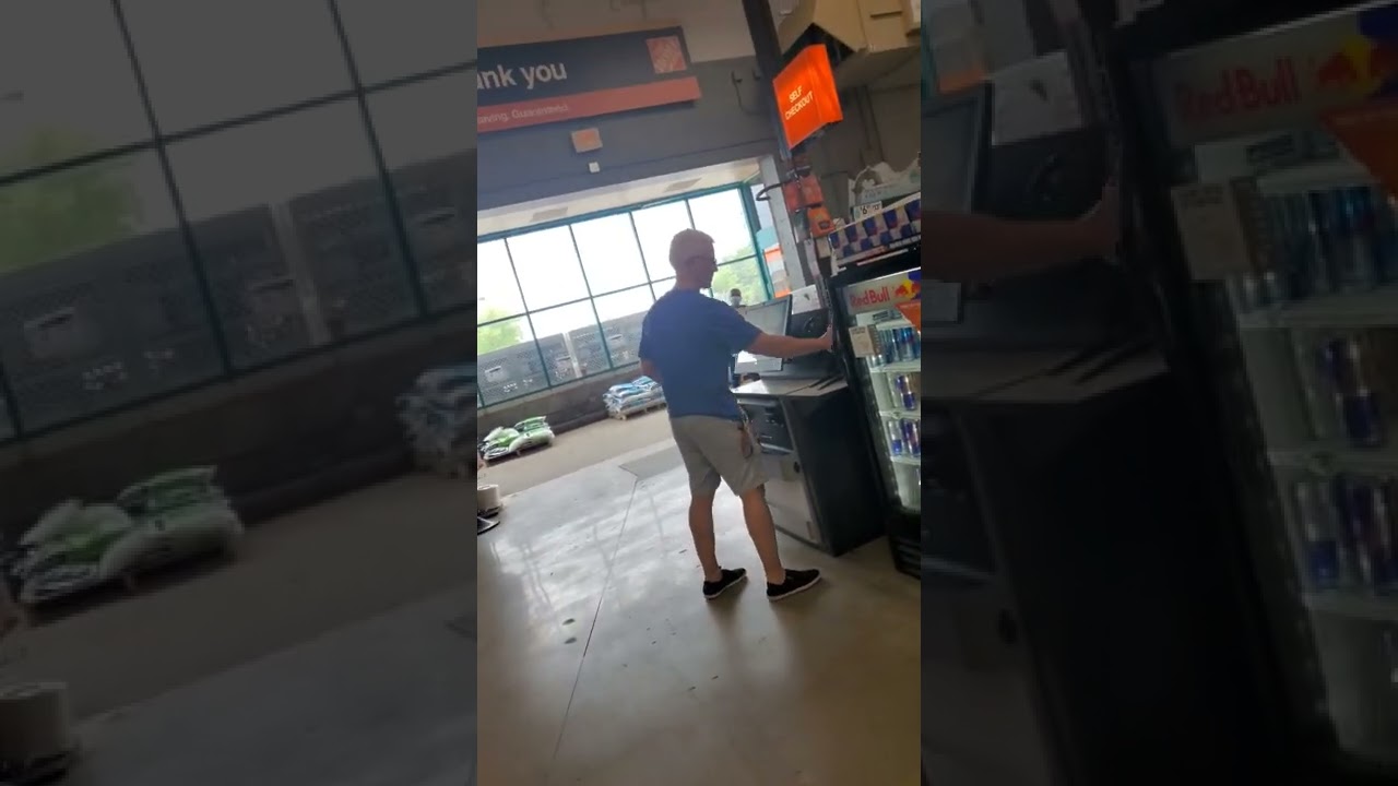 APPLE's CEO "Tim Cook" Spotted AT HomeDepot
