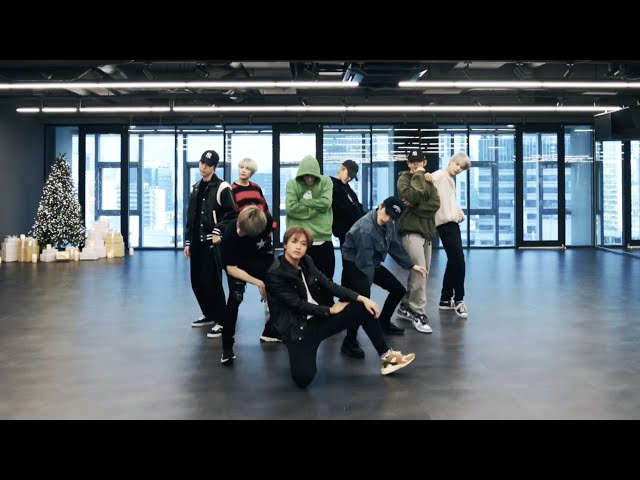 NCT U 엔시티 U 'Universe (Let's Play Ball)' Dance Practice class=