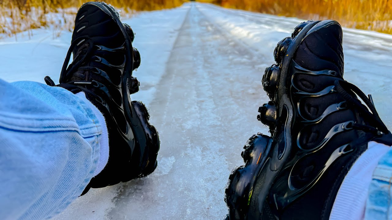 walking an icy forest path ASMR (relax for sleep)