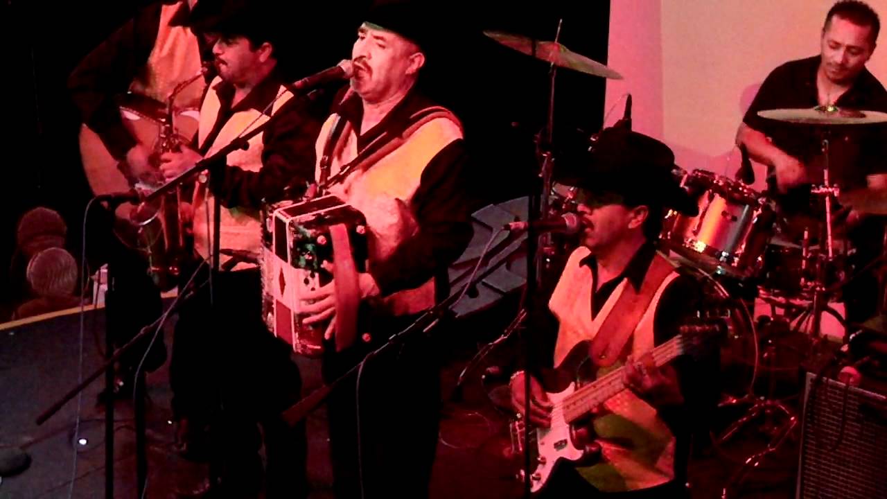 LOS SABIOS DEL NORTE/ LIVEARENA YouTube