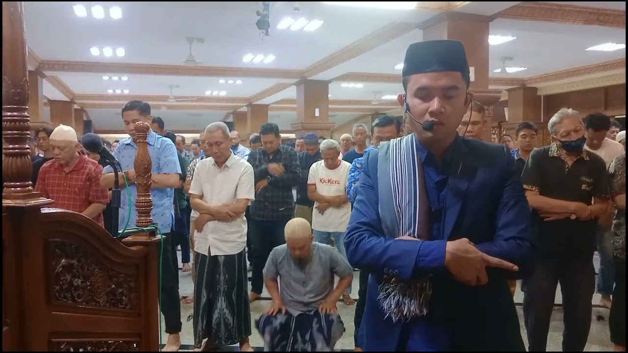 Shalat Maghrib Masjid Al Muhajirin Pemkot Surabaya Imam Ust Ridhol Walidain Al Hafidz 