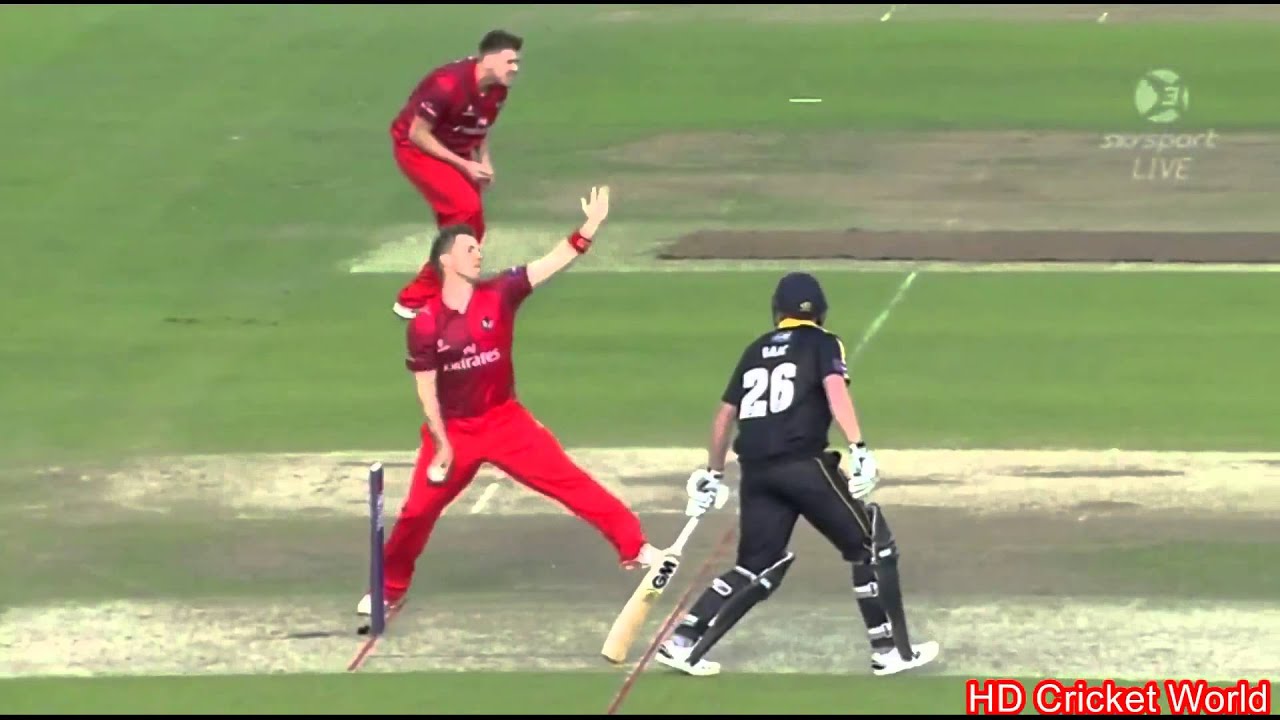 Glenn Maxwell Reverse Sweep for SIX - First ball of the Match!!!
