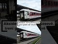 Aksident në Fushë-Kosovë, treni godet një veturë