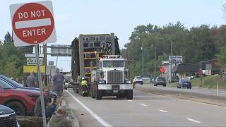 Details Superload truck passes through Delmont Update