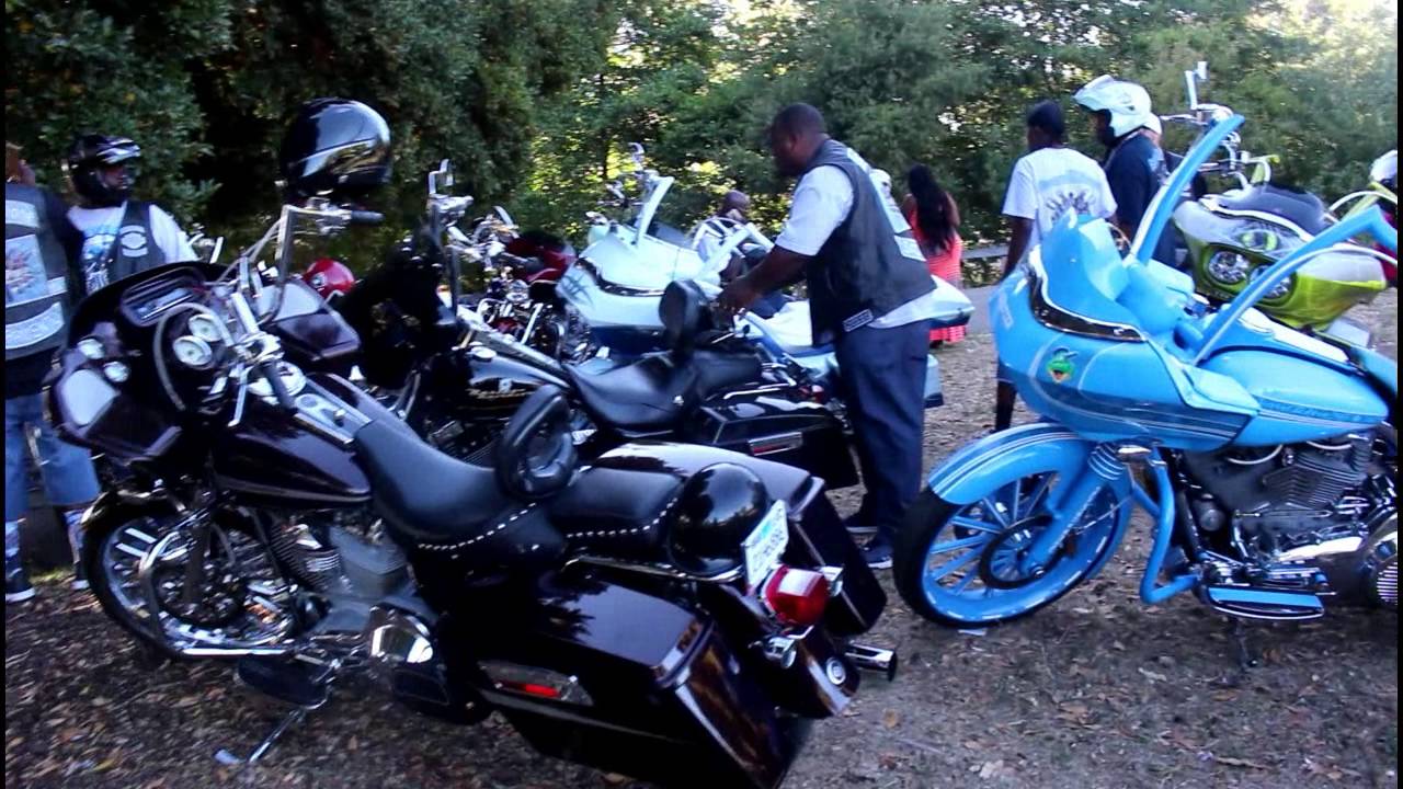 MOTORCYCLE CLUB WISE GUY BBQ HOLIDAY YouTube