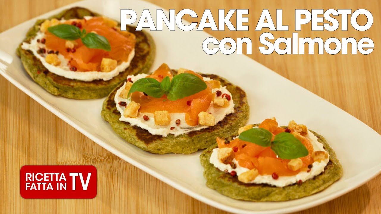 PANCAKE AL PESTO CON SALMONE di Benedetta Rossi - Ricetta TV Fatto in Casa per Voi