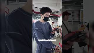 Nan said he didn't live stream because his internet was not smooth😁 #王楠tyler